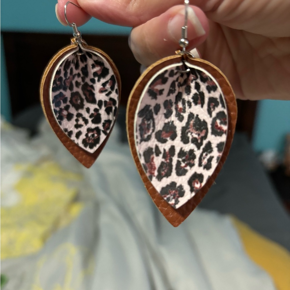 Earring bundle-4 pair!